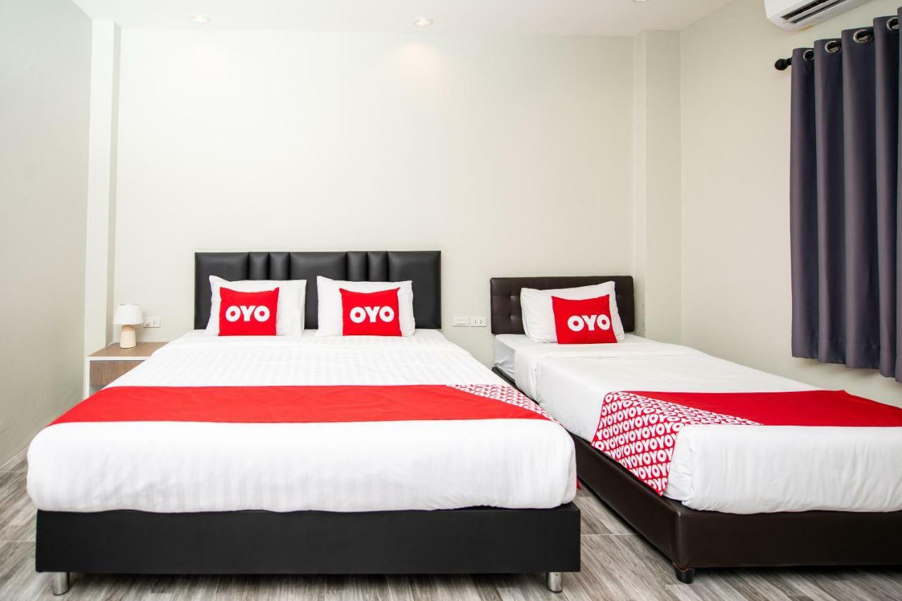 OYO 259 Baan Napatr Hotel Pantai Bang Tao Bagian luar foto